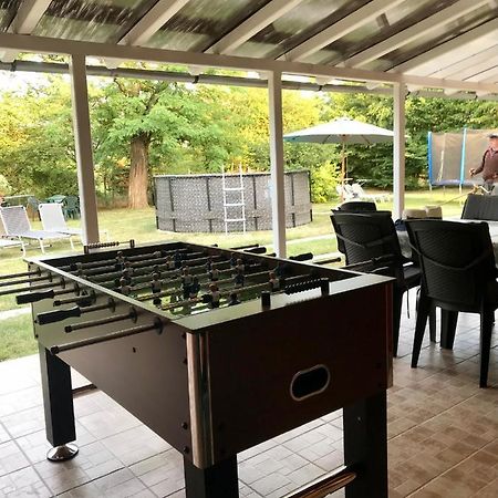 Viharsarki Apartman Gyula Zewnętrze zdjęcie