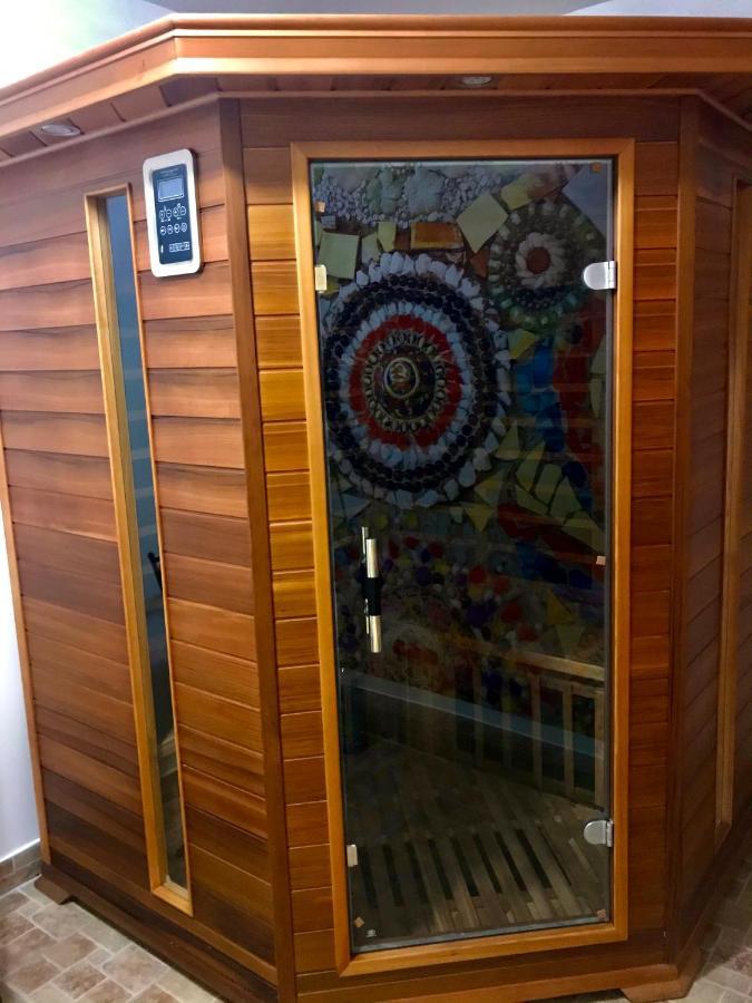 Viharsarki Apartman Gyula Zewnętrze zdjęcie