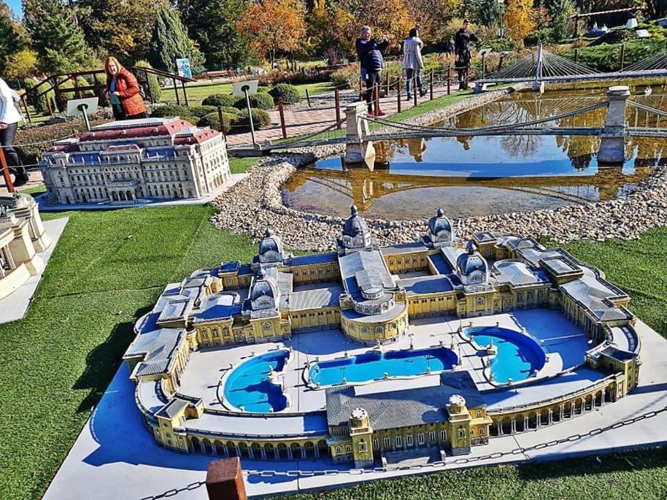 Viharsarki Apartman Gyula Zewnętrze zdjęcie